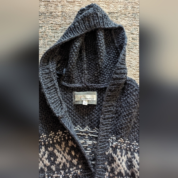 Between Me & You - Picture 3 of 6